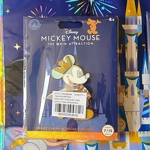 Disney Mickey Mouse Charming Regal Carousel Trading Pin New